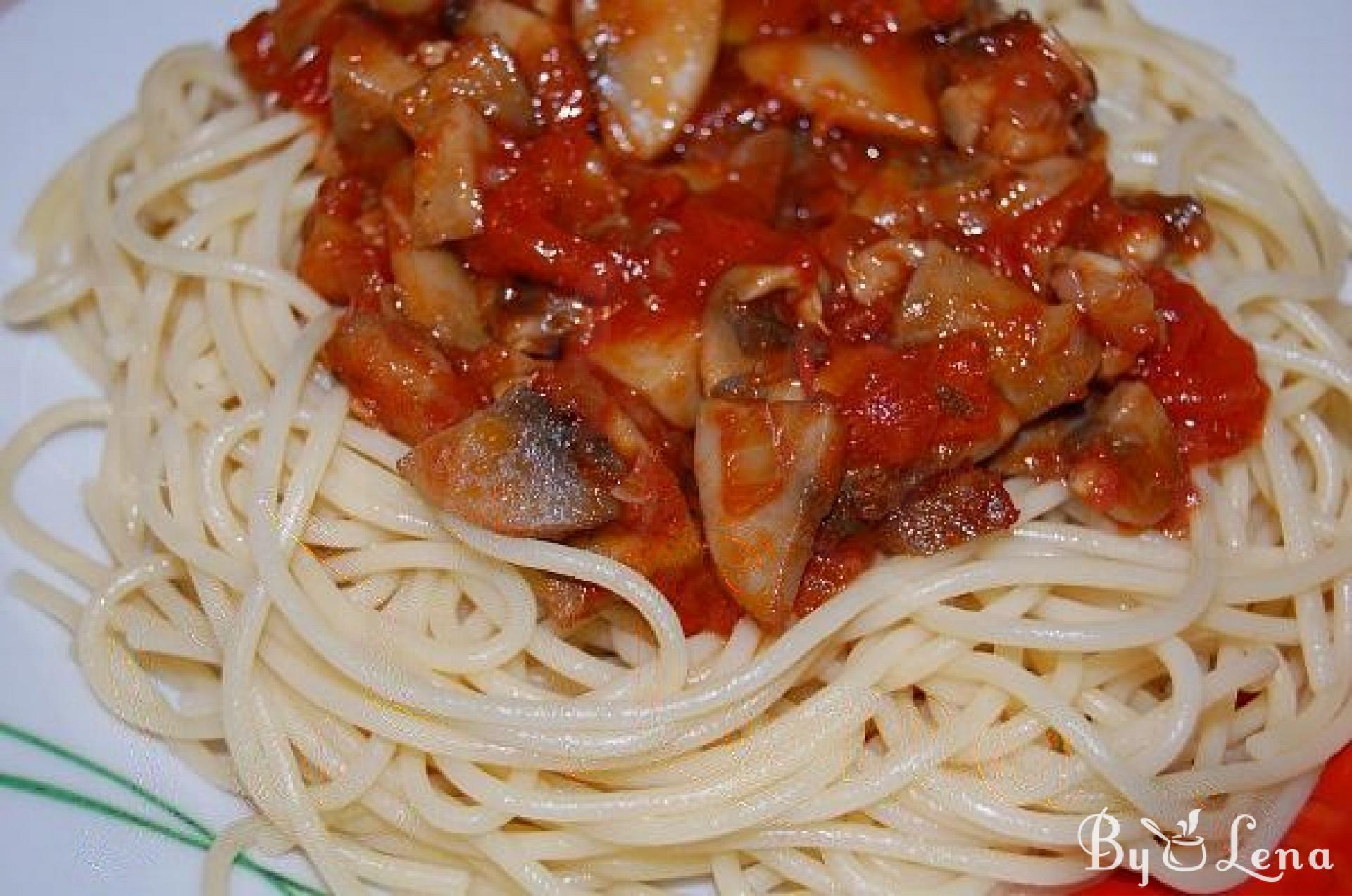 Spaghetti with Mushroom Tomato - ByLena.com