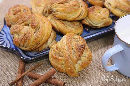 Swedish Cinnamon Buns - Kanelbullar