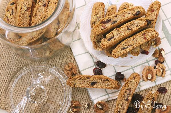 Walnut Whole Wheat & Cranberry Biscotti