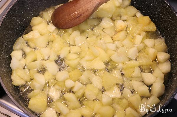 Italian Apple Crumble Cake - Sbriciolata di Mele - Step 2