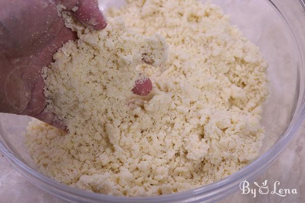 Italian Apple Crumble Cake - Sbriciolata di Mele - Step 6