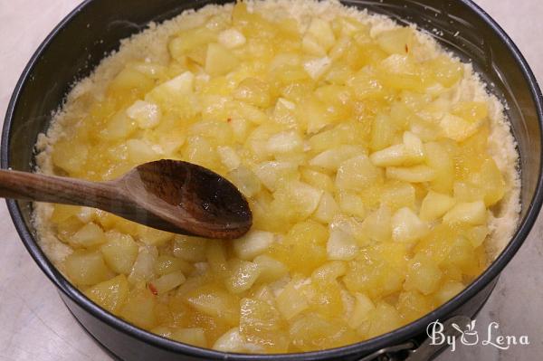 Italian Apple Crumble Cake - Sbriciolata di Mele - Step 9